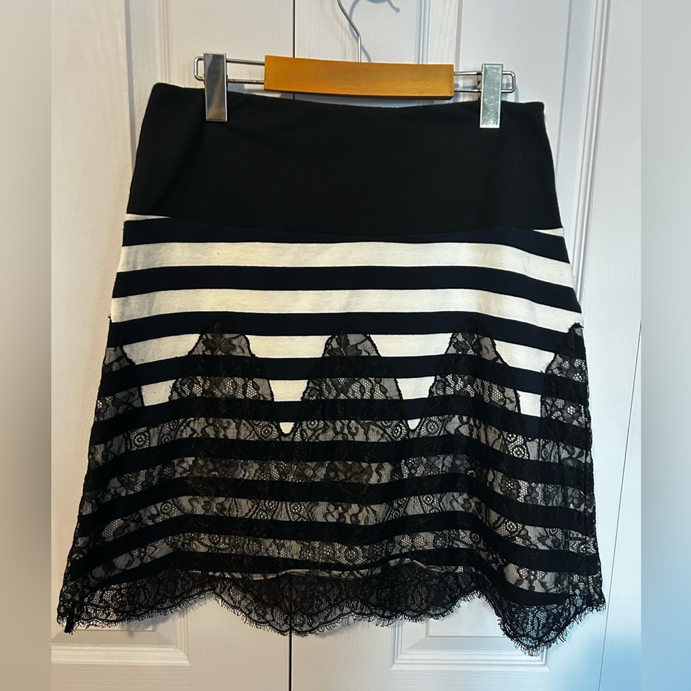 Kollontaï large skirt designer from Quebec